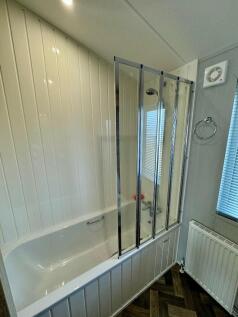 Bath / Shower