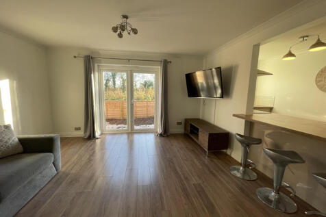 Lounge / Patio Doors