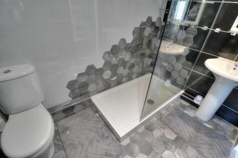 En-Suite Shower