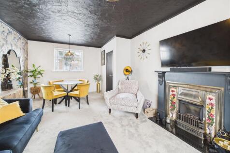 Living Room/Dining Room