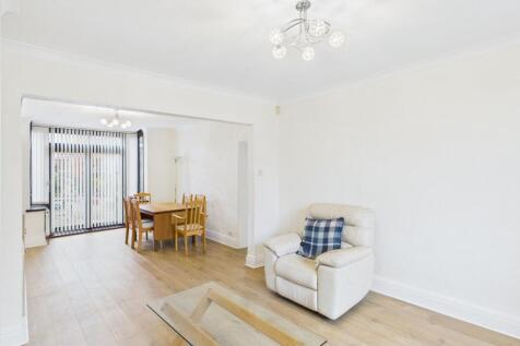 Living Room/Dining Room