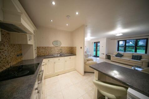 Open plan kitchen, living and dining ...