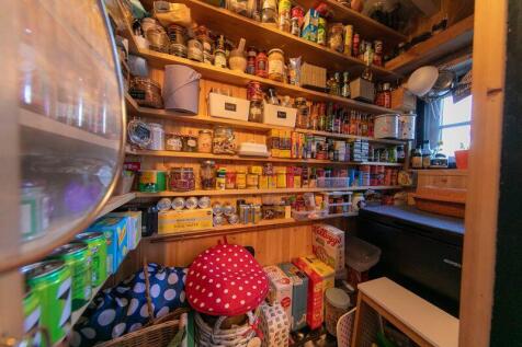 Larder 