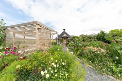 Beautifully maintained gardens
