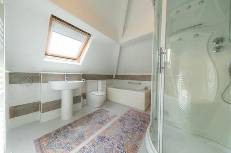 Bedroom 1 en-suite