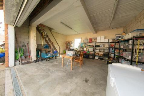 Garage/Coach house