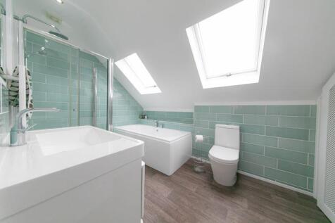 Bedroom 1 en-suite