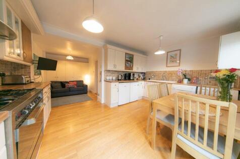 Open plan kitchen, living and dining ...