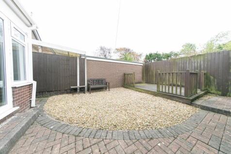 Private low maintenance garden