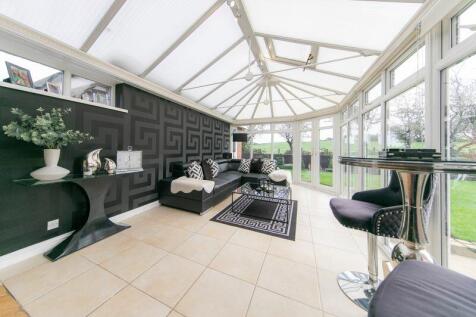 Sun lounge