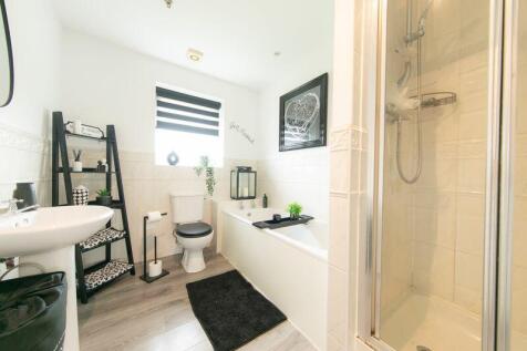Bedroom 1 en-suite
