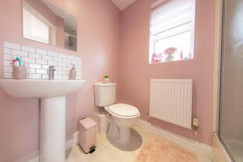 Bedroom 2 en-suite