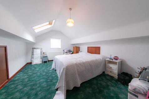 First floor bedroom 1