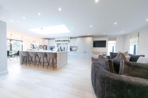 Superb open plan family room