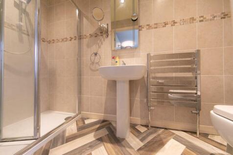 Bedroom 2 en-suite
