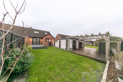 Neatly landscaped private garden