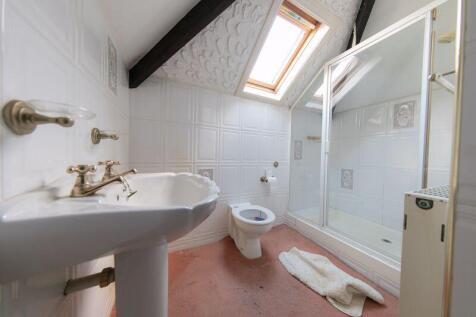 First floor shower room