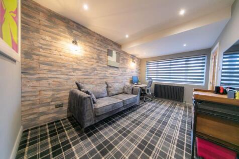 Snug/Reception 2
