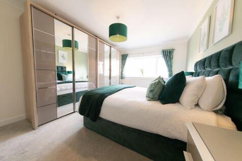 Ground floor bedroom 1