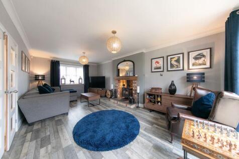 Formal lounge