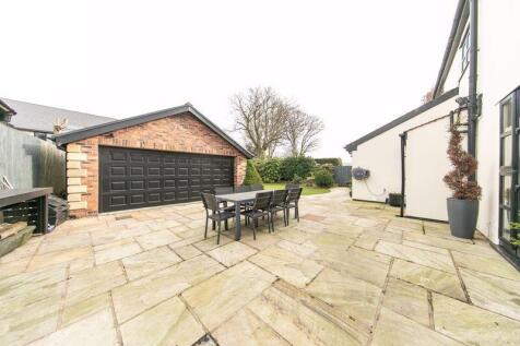 Patio &amp; garage