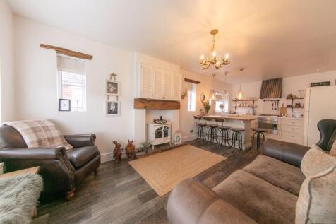Open plan kitchen, living and dining ...