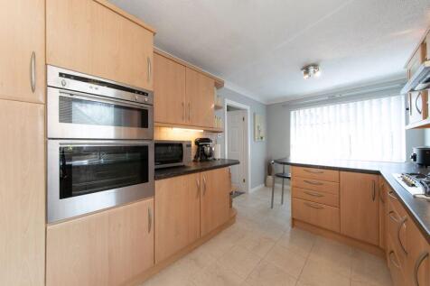 Kitchen &amp; breakfast room