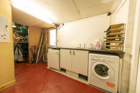 Storage &amp; utilities space