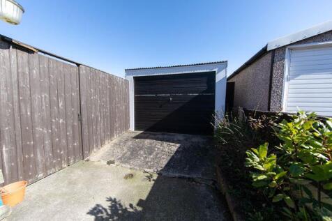 External garage