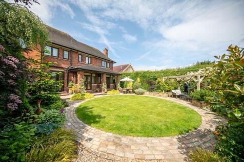 Beautifully landscaped private garden