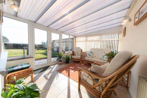 Sun lounge