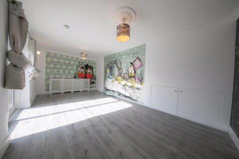 Reception 3/Ground floor bedroom 2