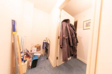 Cloak &amp; storage space