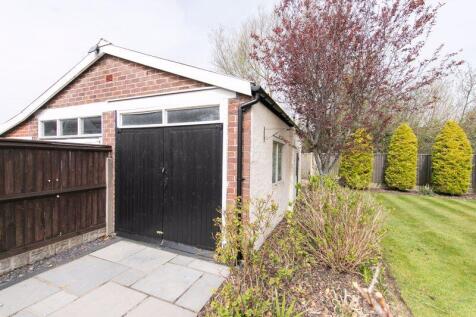 External garage