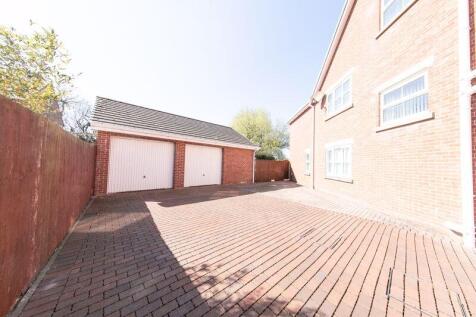 2.5 sized garage