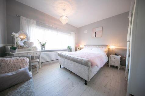 Ground floor bedroom