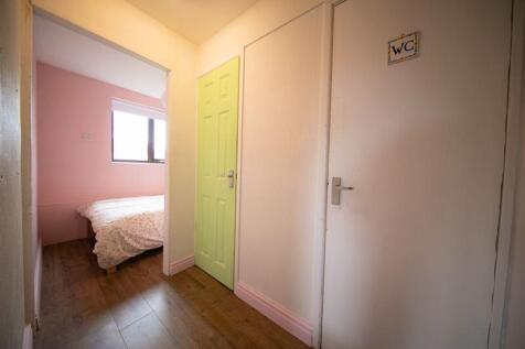 Central hallway &amp; bedroom