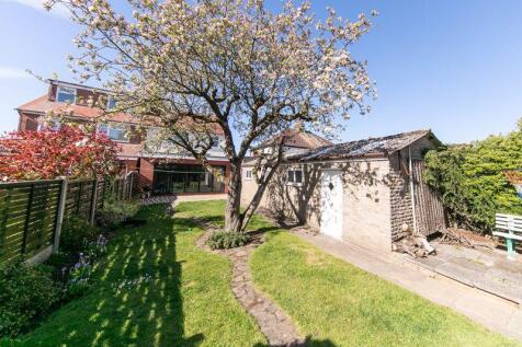 Beautifully maintained private garden