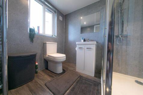 Loft conversion bedroom en-suite