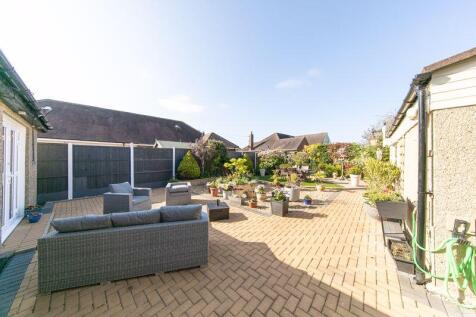 Immaculately presented private garden
