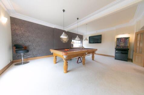 Billiard room