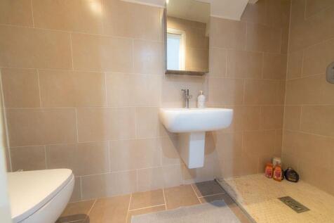 Bedroom 2 en-suite