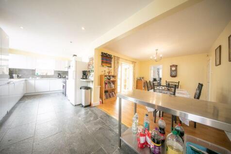 Kitchen and dining space