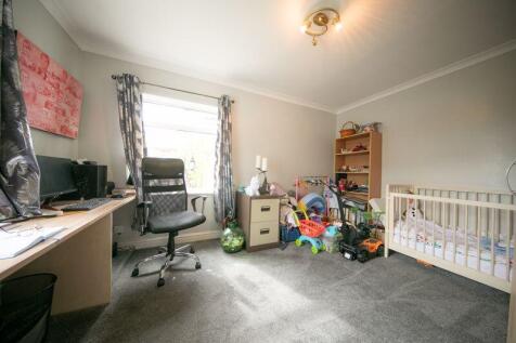 Ground floor bedroom 2