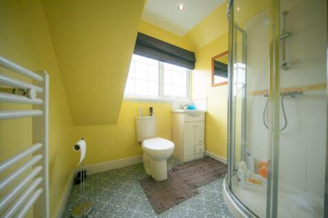Bedroom 1 en-suite