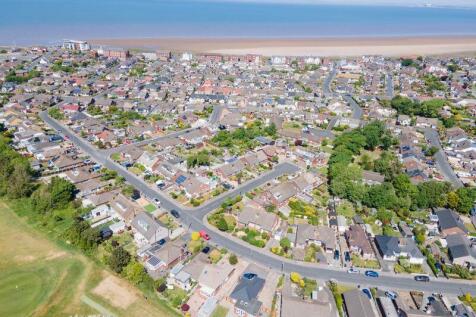 Front distant aerial