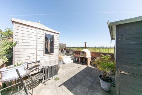 Garden rear