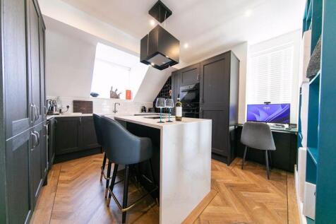Kitchen &amp; home working space