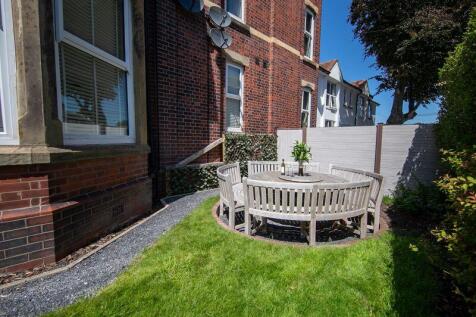 Private gardens 