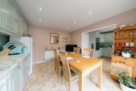 Kitchen &amp; breakfast room